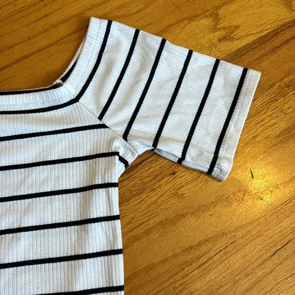 Express Off The Shoulder Top - Picture 6 of 9